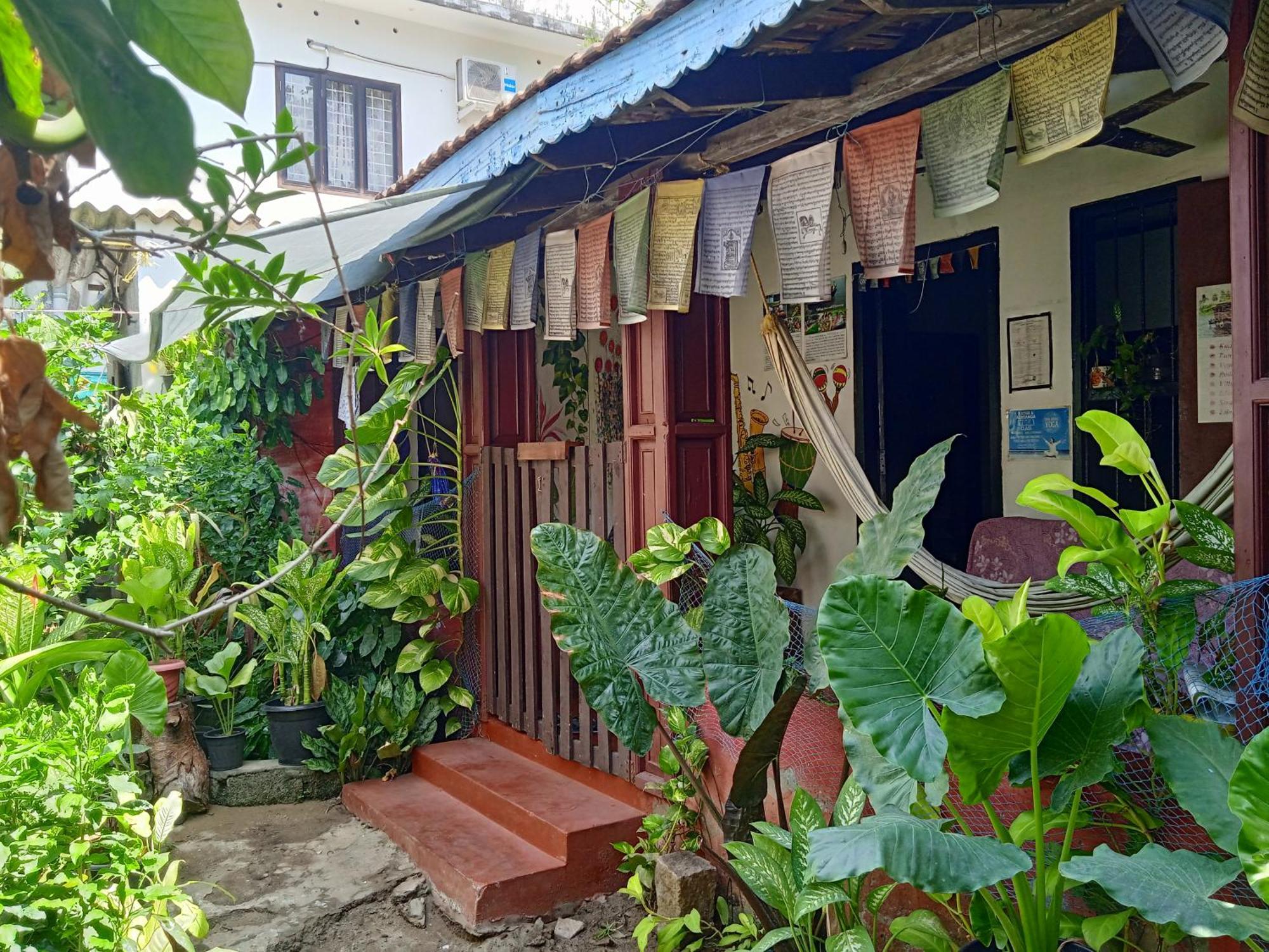 The Blues Hotel Alappuzha Екстериор снимка